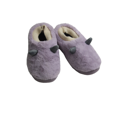 Le chauffe-pieds électrique au graphène est l'accessoire d'hiver parfait pour les femmes.