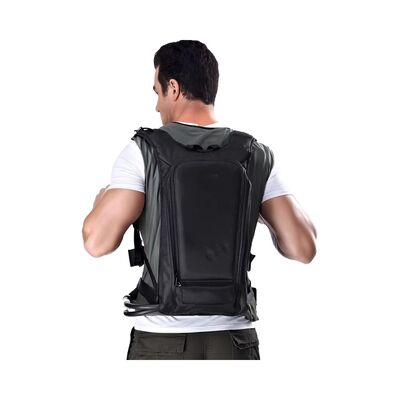 Gilet rafraîchissant intelligent avec tissu respirant et technologie de refroidissement pour maintenir une température corporelle optimale en situation de stress